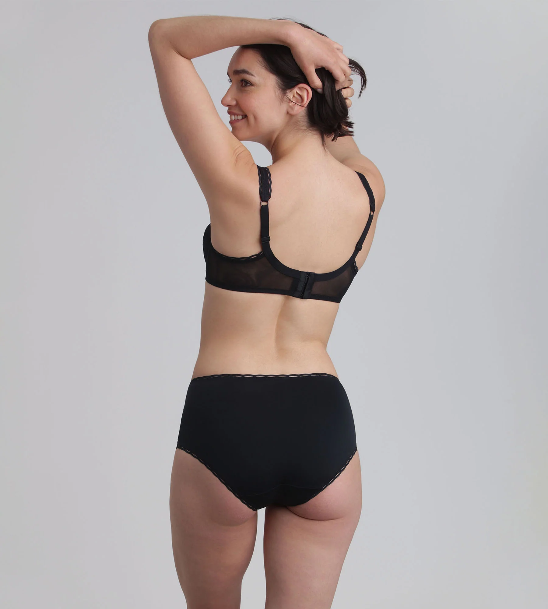 Culotte noire Cœur Croisé Féminin Recyclé - Image 4